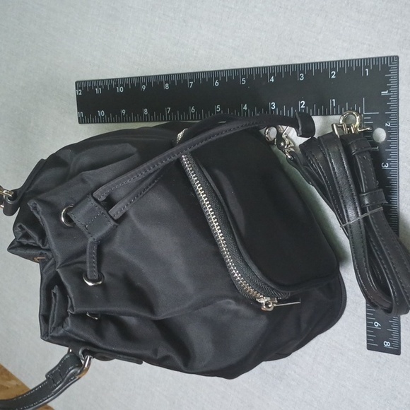 Forever 21 Black Purse Drawstring Close - Picture 2 of 7